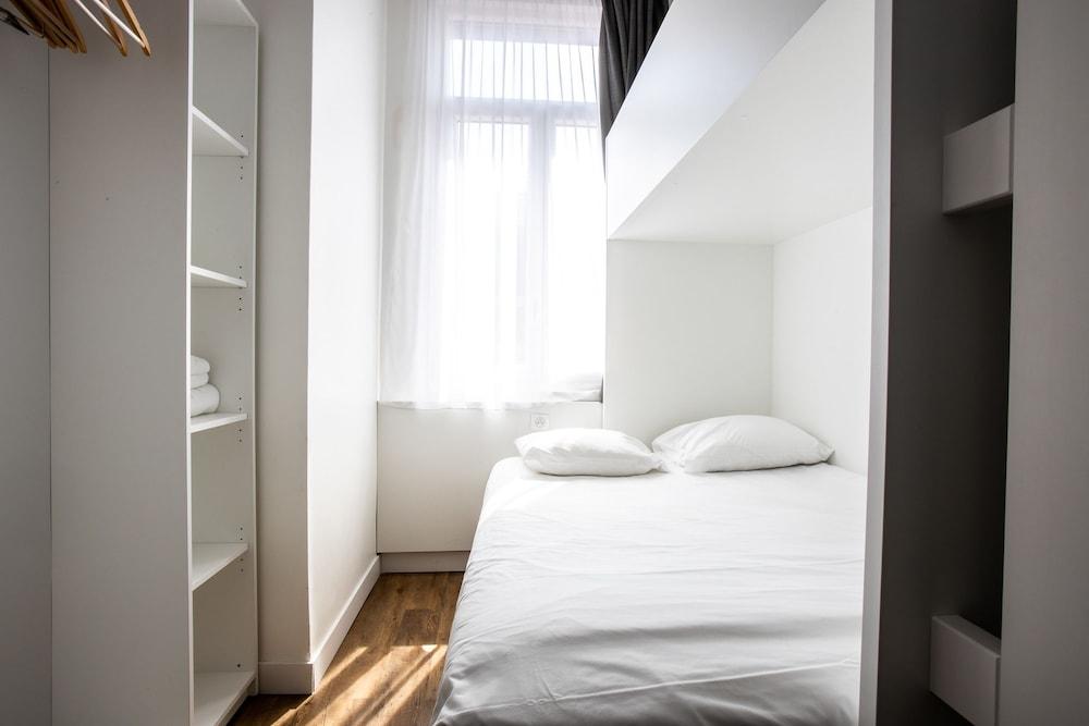 Hotel Calm 2*