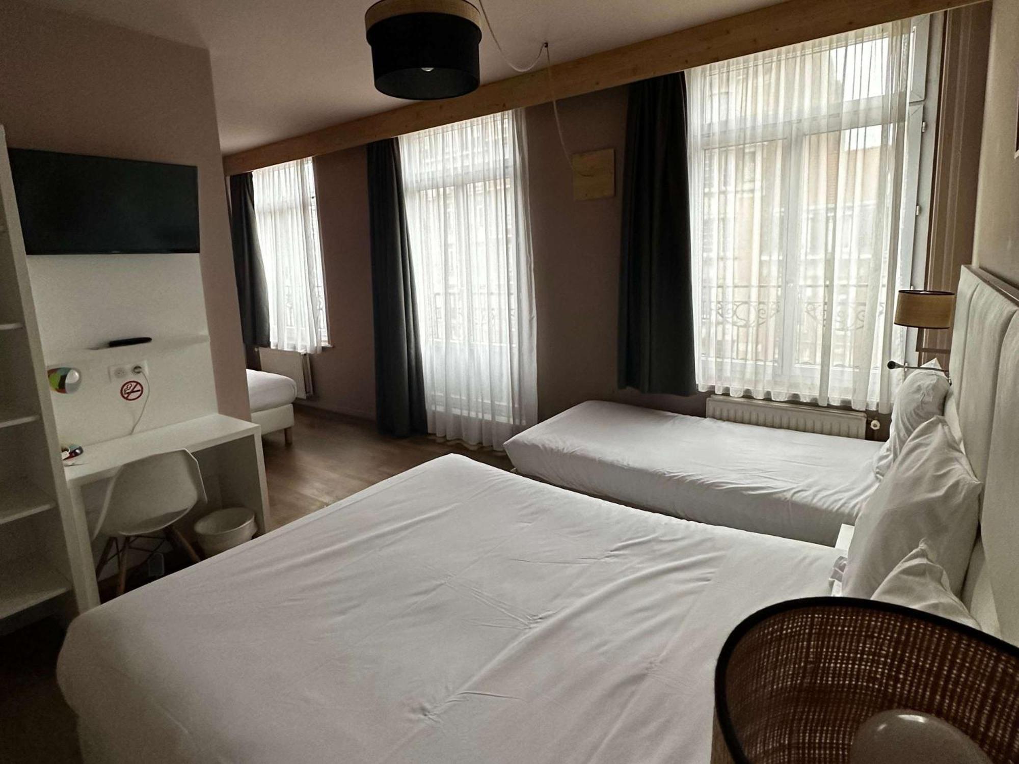 Hotel Calm 2*
